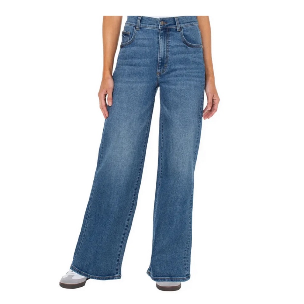 Well Worn Blue Flare Women's Jeans